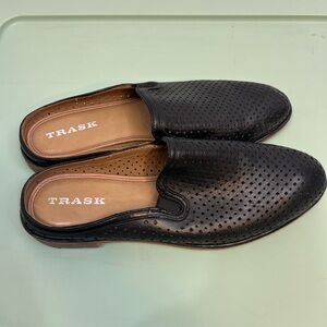Trask Ashley Perforated Leather Mule Loafers Women’s Size 9.5